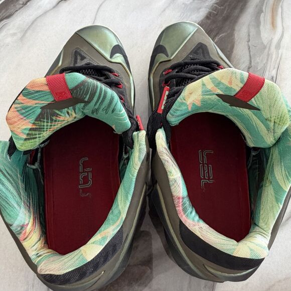 Nike LeBron 11 XI King\'s Pride Parachute Gold 616175-700 Men\'s Size 12 main image 8